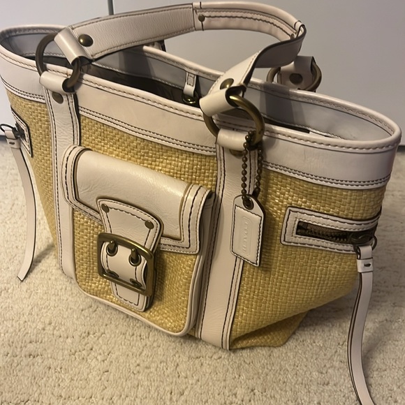 Coach - Picture 4 of 4